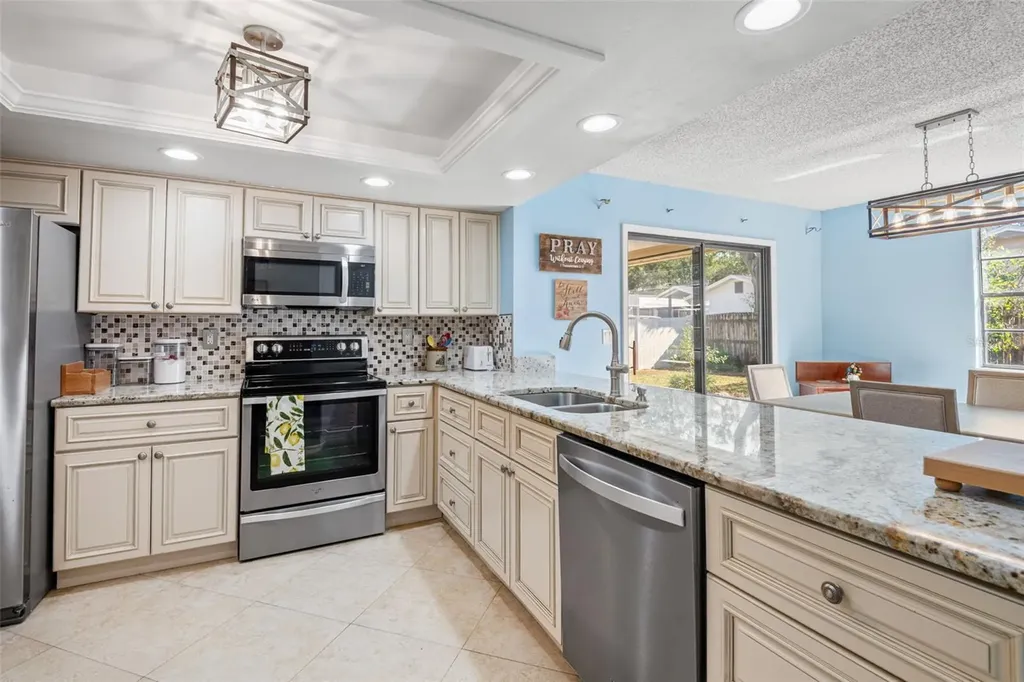 110 Meadowcross Drive Safety Harbor FL 34695