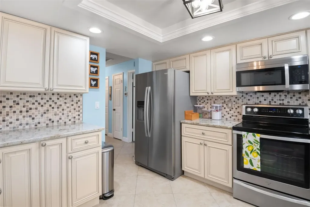 110 Meadowcross Drive Safety Harbor FL 34695