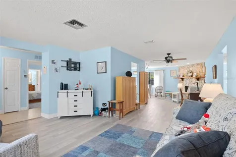 110 Meadowcross Drive Safety Harbor FL 34695