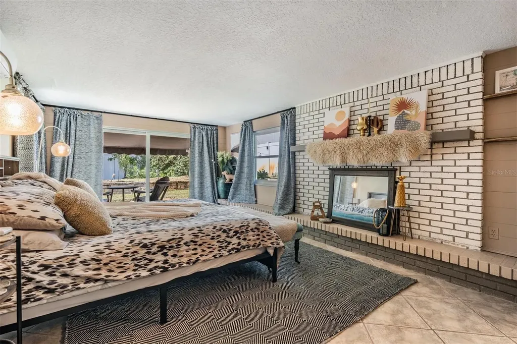 302 Whitcomb Boulevard Tarpon Springs FL 34689