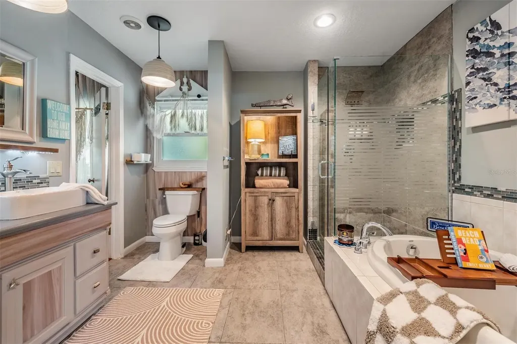 302 Whitcomb Boulevard Tarpon Springs FL 34689