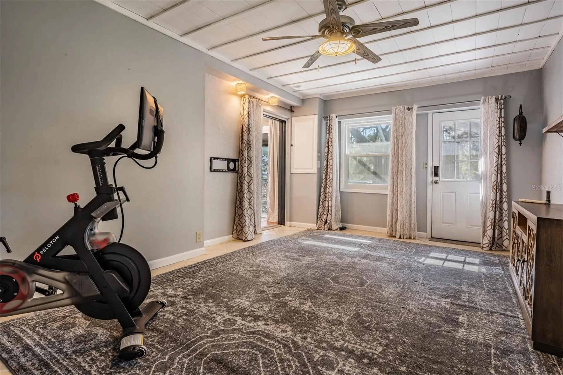 302 Whitcomb Boulevard Tarpon Springs FL 34689