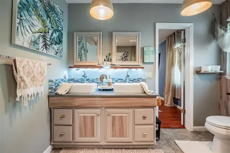 302 Whitcomb Boulevard Tarpon Springs FL 34689