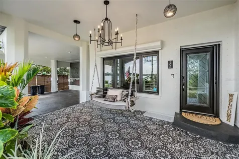 302 Whitcomb Boulevard Tarpon Springs FL 34689