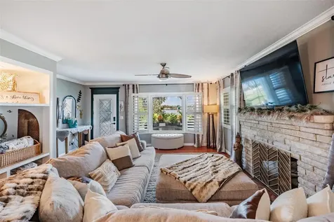 302 Whitcomb Boulevard Tarpon Springs FL 34689
