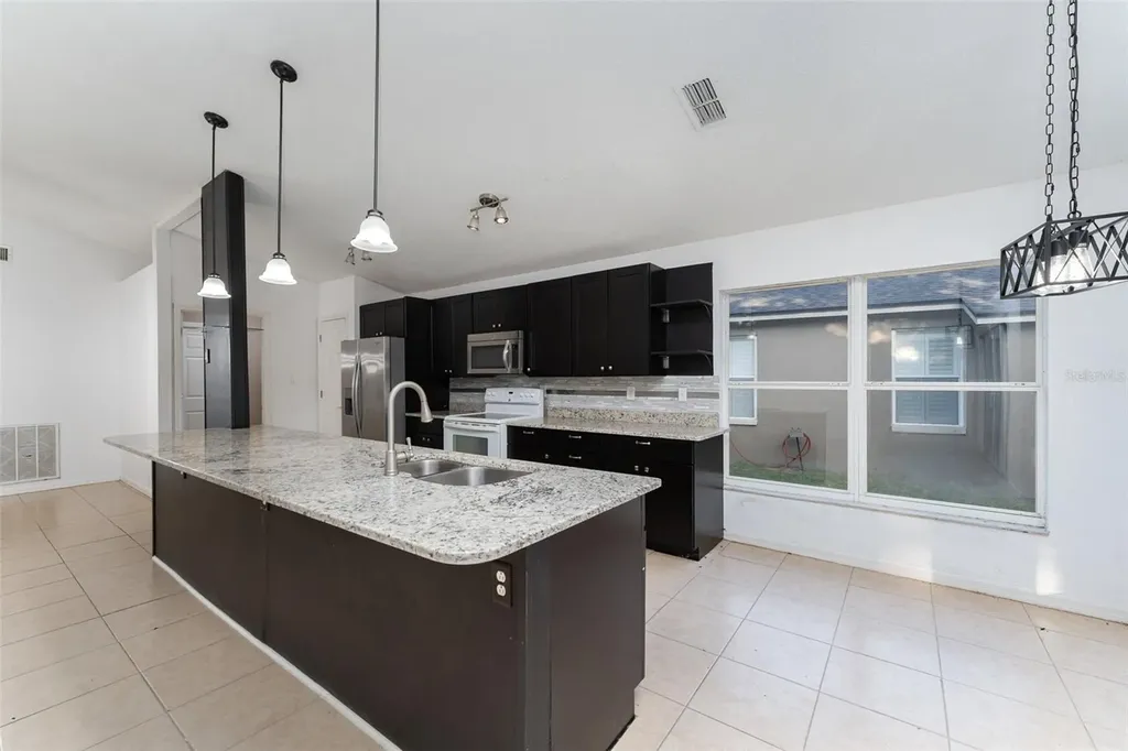 1005 Tequesta Trail Lake Wales FL 33898