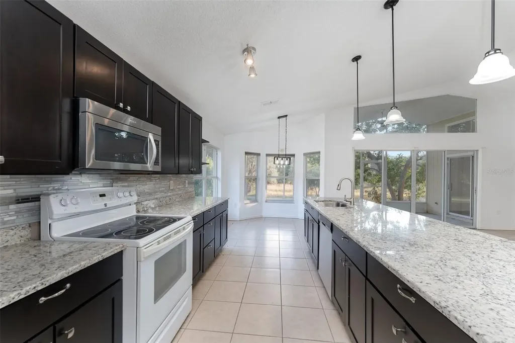 1005 Tequesta Trail Lake Wales FL 33898