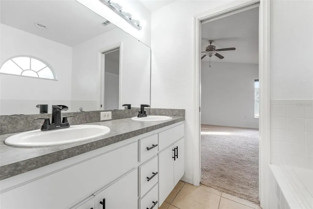 1005 Tequesta Trail Lake Wales FL 33898