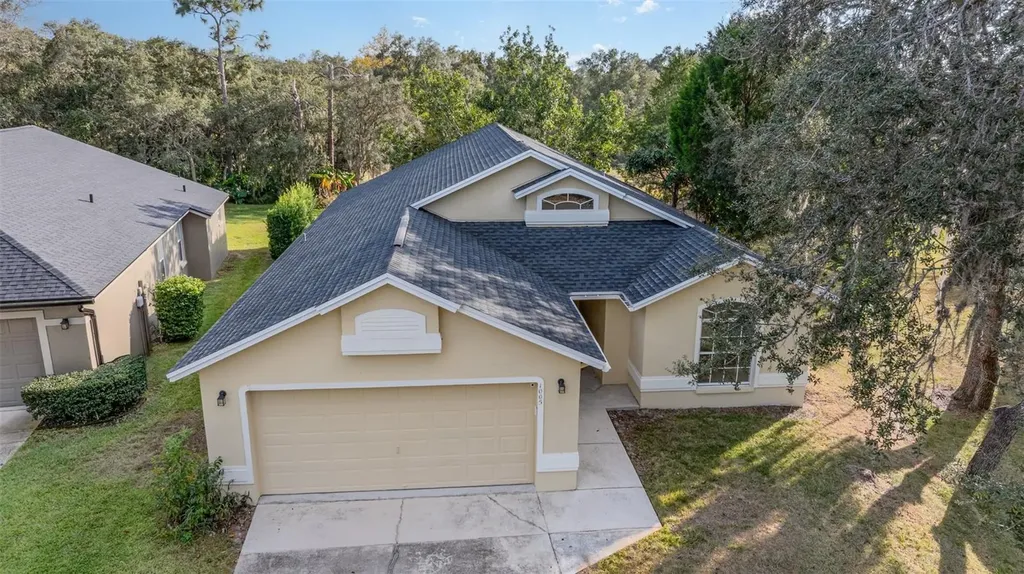 1005 Tequesta Trail Lake Wales FL 33898