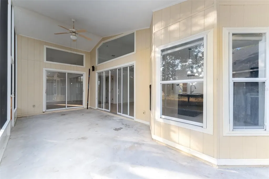 1005 Tequesta Trail Lake Wales FL 33898