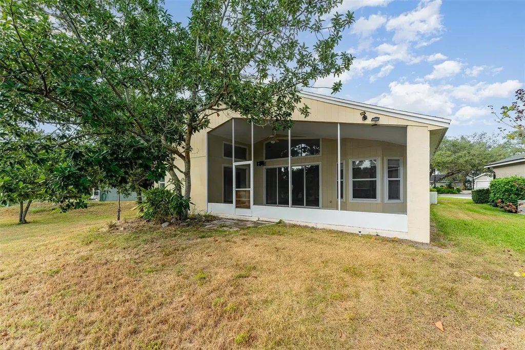 1005 Tequesta Trail Lake Wales FL 33898