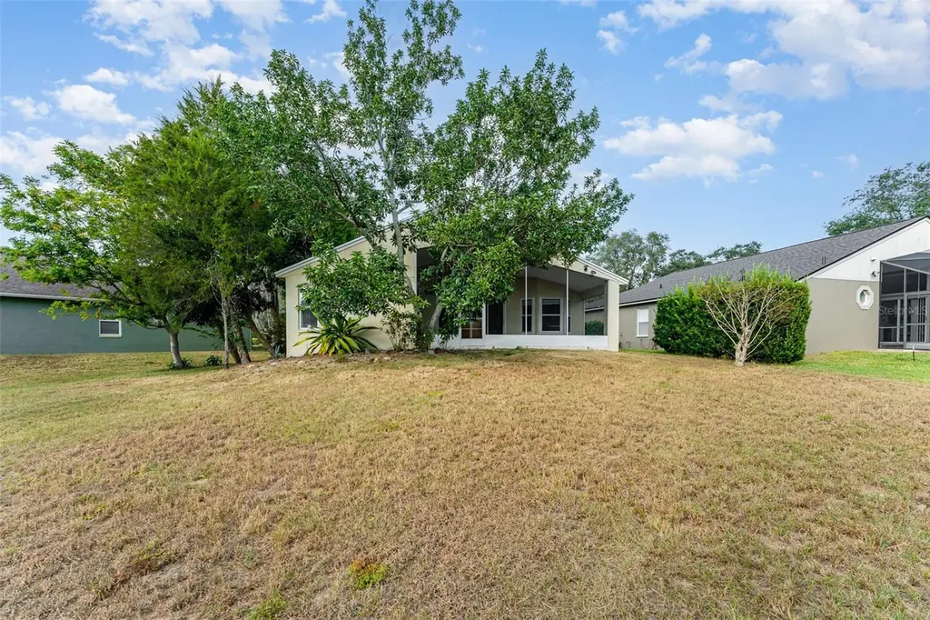 1005 Tequesta Trail Lake Wales FL 33898