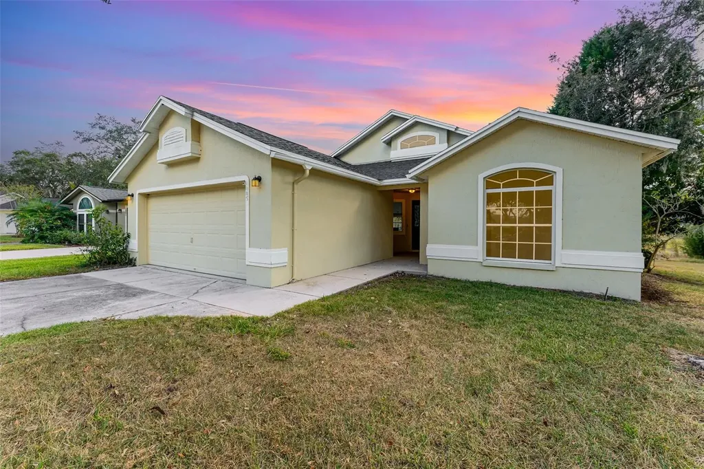 1005 Tequesta Trail Lake Wales FL 33898