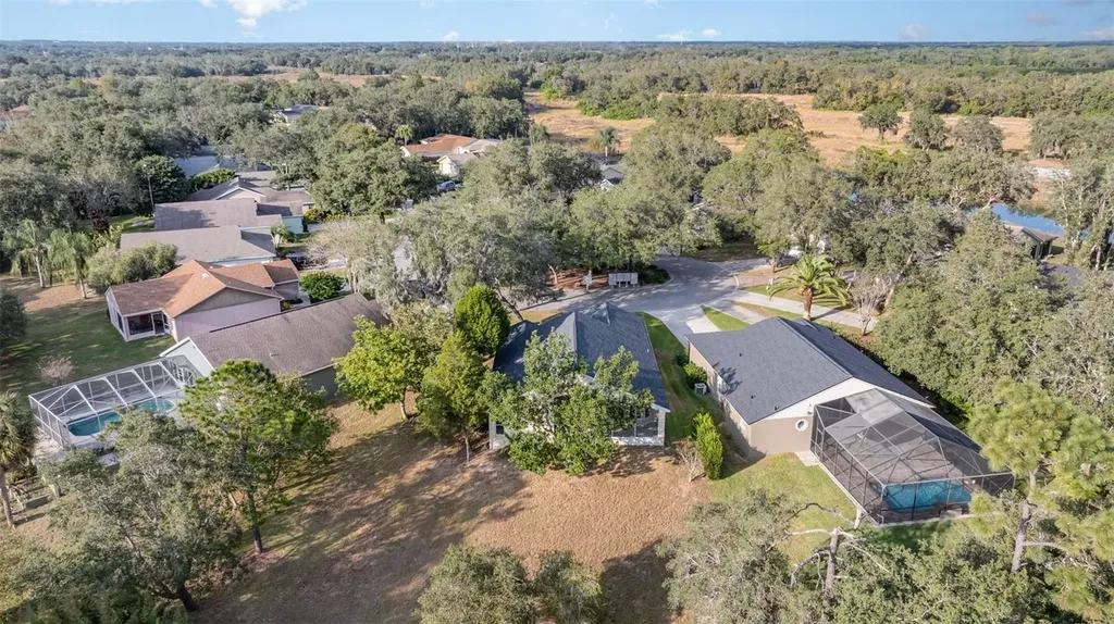 1005 Tequesta Trail Lake Wales FL 33898