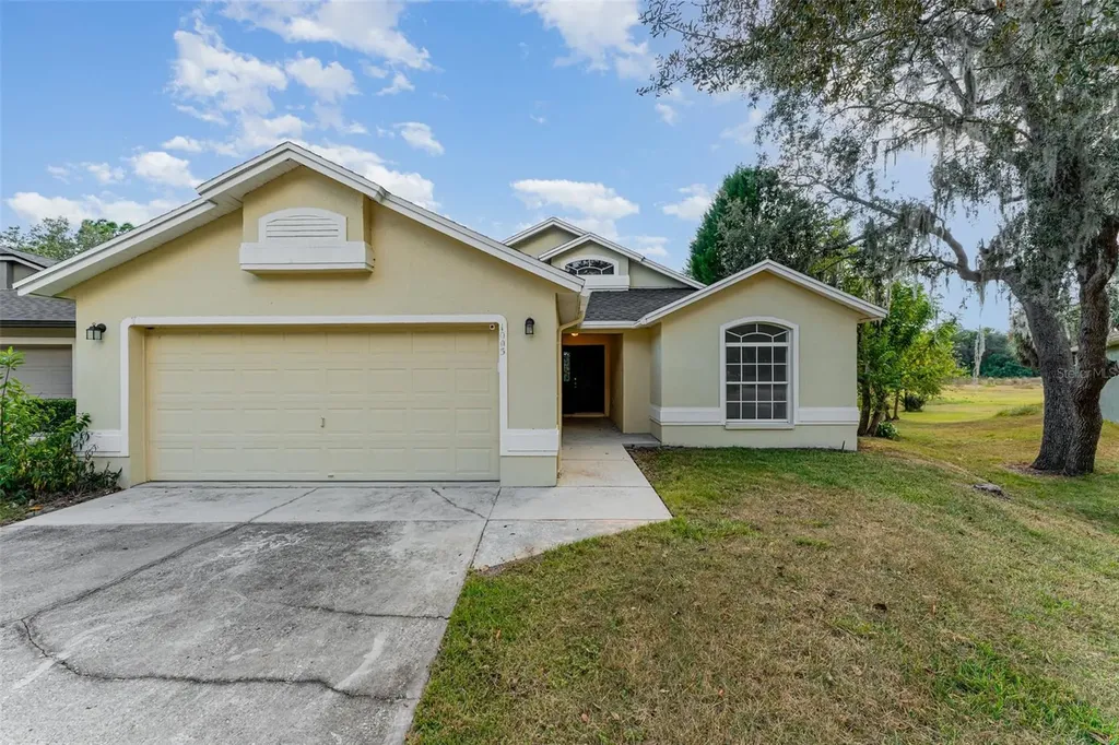 1005 Tequesta Trail Lake Wales FL 33898