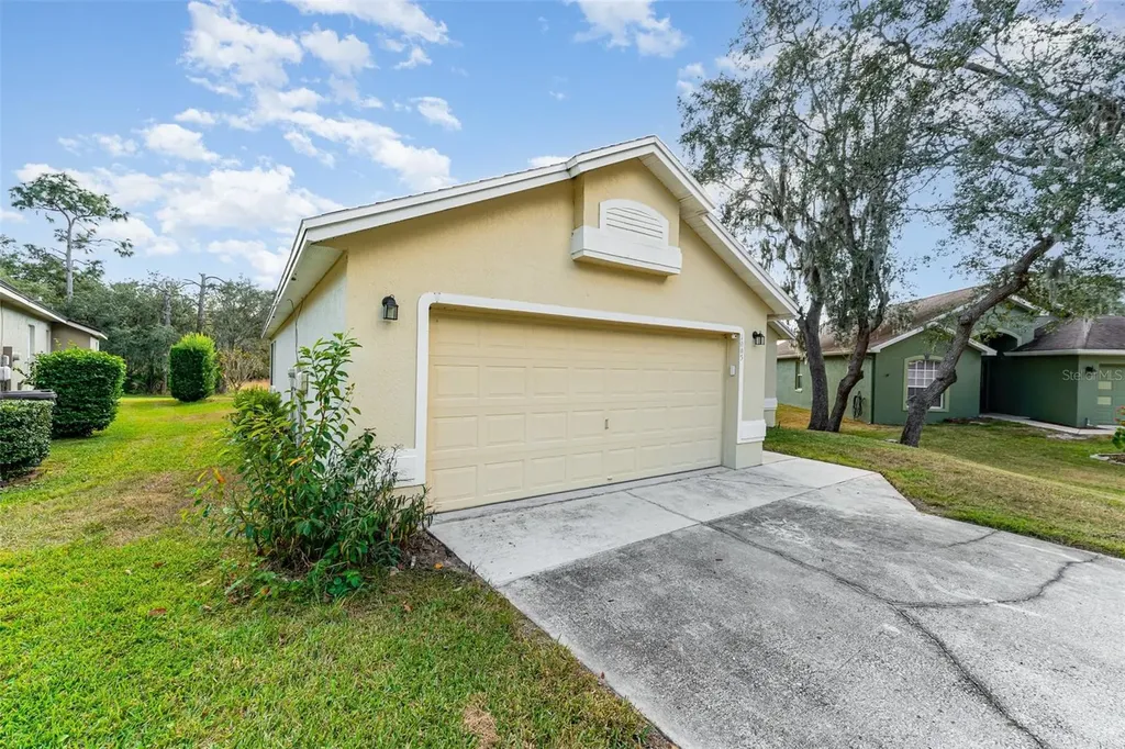 1005 Tequesta Trail Lake Wales FL 33898