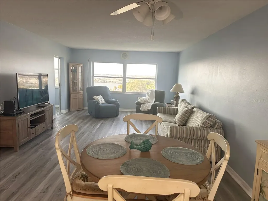 4725 Cove Circle St Petersburg FL 33708