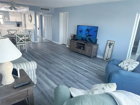 4725 Cove Circle St Petersburg FL 33708