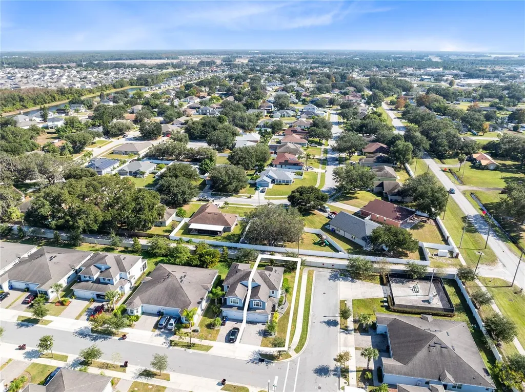 1889 Shumard Avenue St Cloud FL 34771