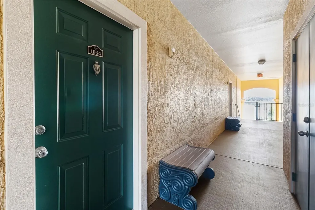2739 Via Capri Clearwater FL 33764