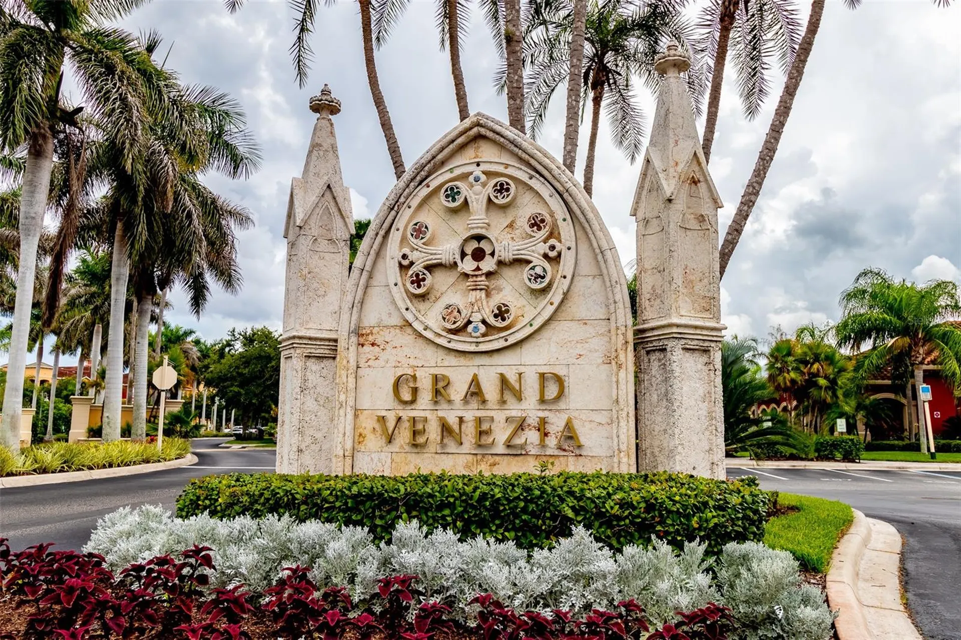 2739 Via Capri Clearwater FL 33764