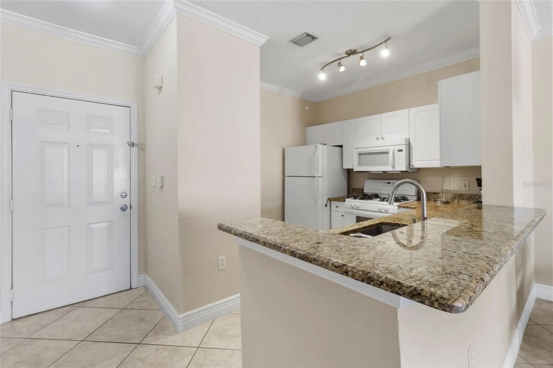 2739 Via Capri Clearwater FL 33764