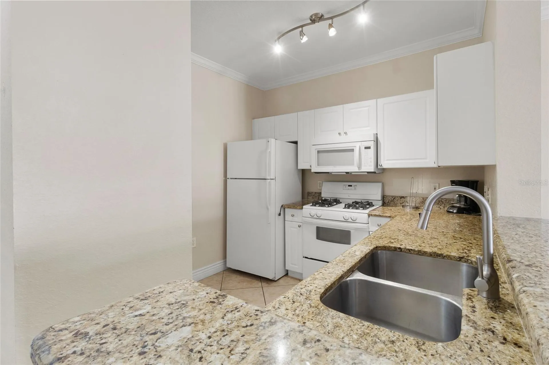 2739 Via Capri Clearwater FL 33764