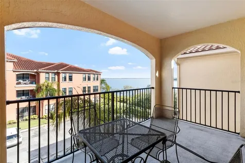 2739 Via Capri Clearwater FL 33764