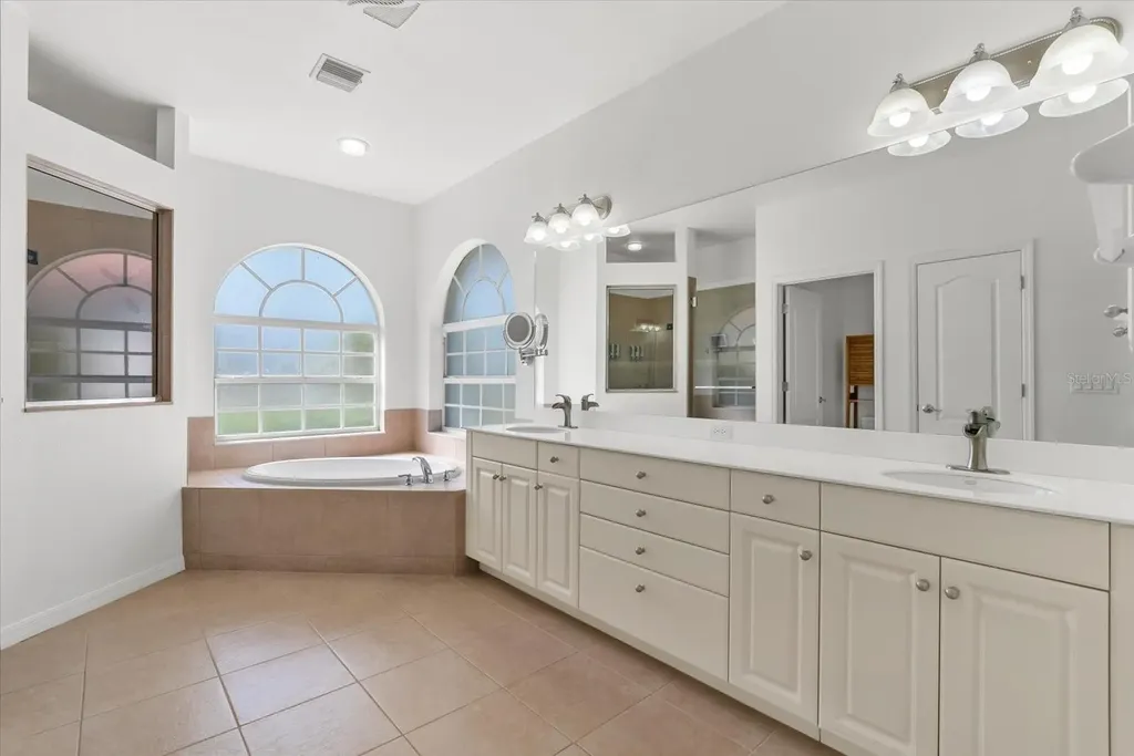 4239 Corso Venetia Boulevard Venice FL 34293