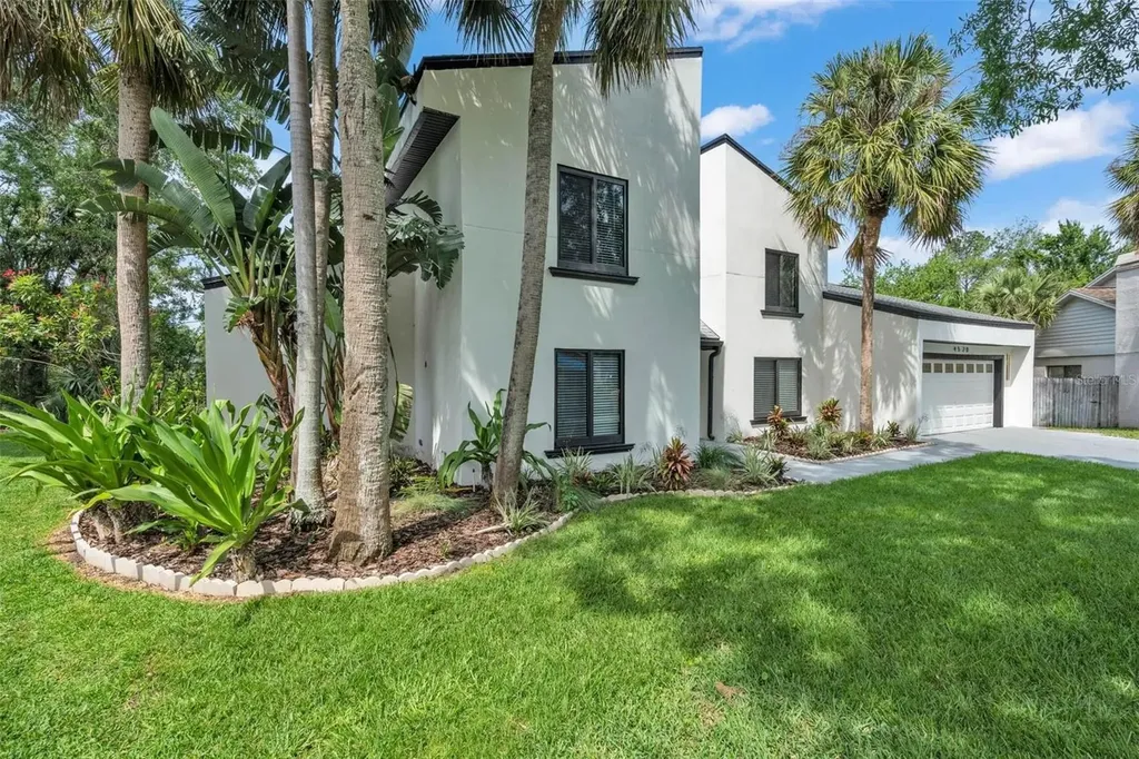 4520 Pine Hollow Drive Tampa FL 33624