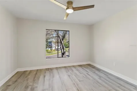 4520 Pine Hollow Drive Tampa FL 33624