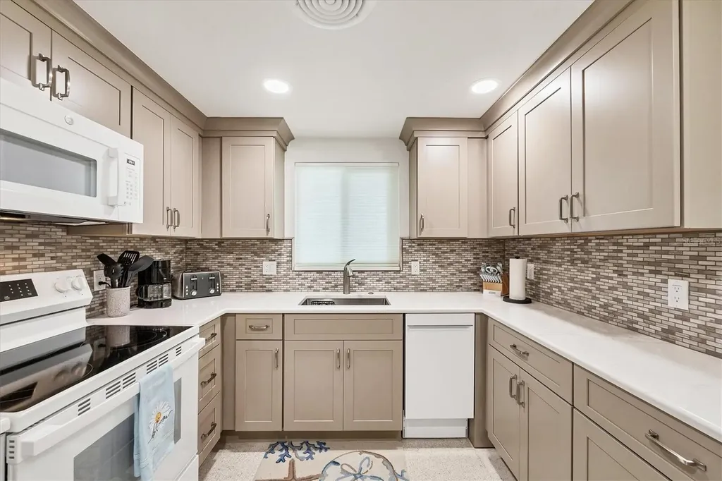 1245 Holiday Drive Englewood FL 34223