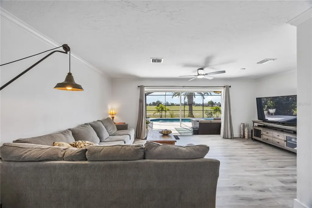 168 Caddy Road Rotonda West FL 33947