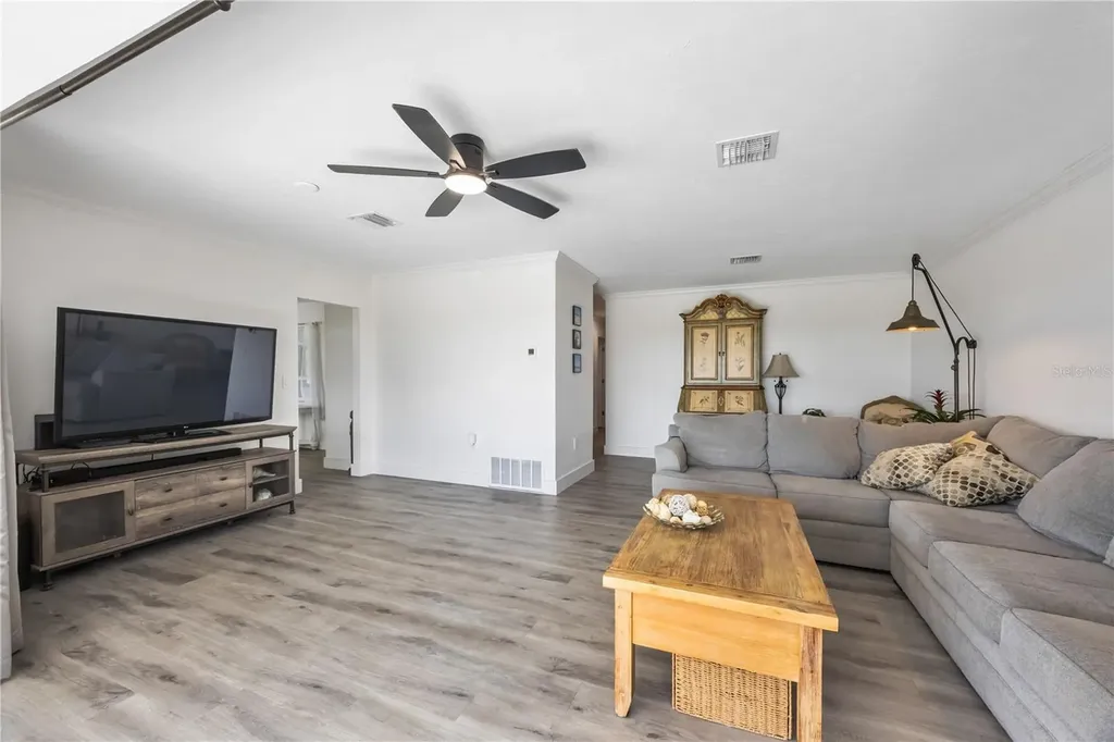 168 Caddy Road Rotonda West FL 33947
