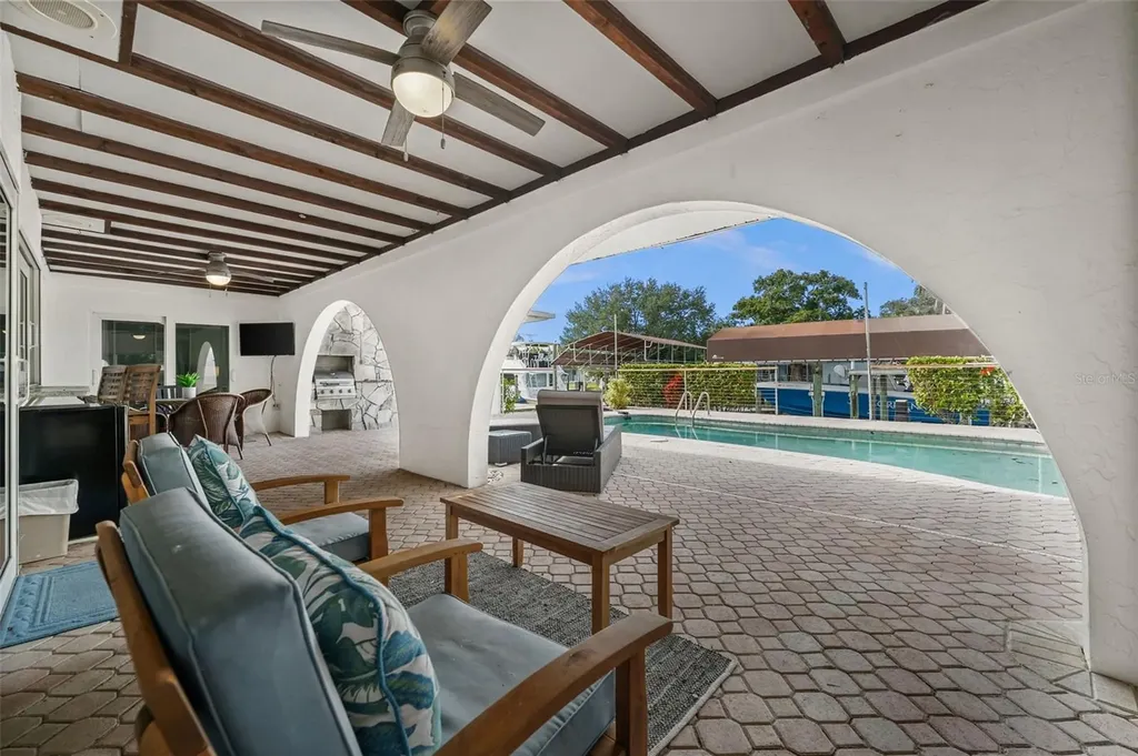 2129 W Tobago Circle Fort Myers FL 33905