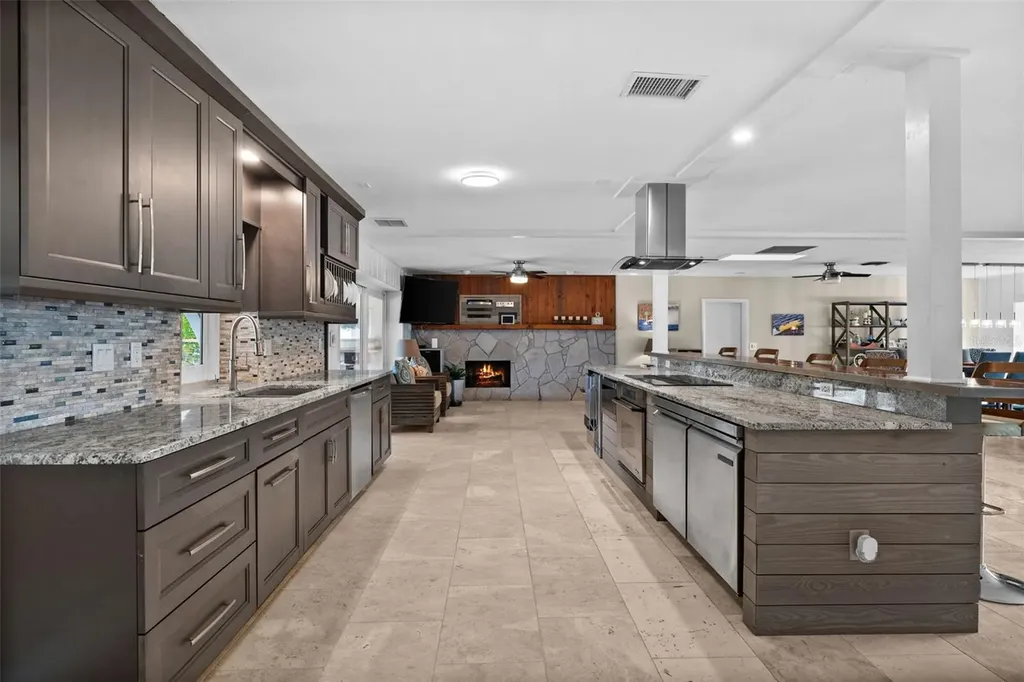 2129 W Tobago Circle Fort Myers FL 33905