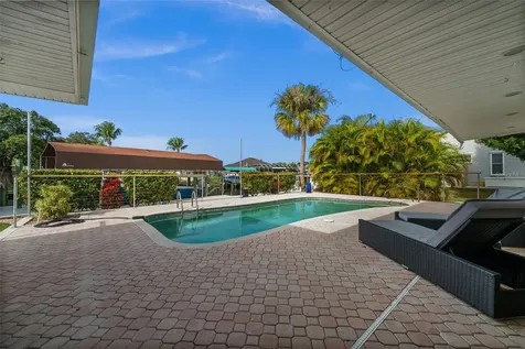 2129 W Tobago Circle Fort Myers FL 33905