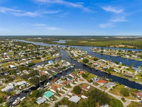 2129 W Tobago Circle Fort Myers FL 33905