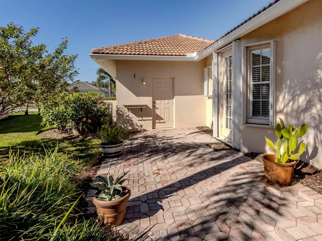 155 Grand Oak Circle Venice FL 34292