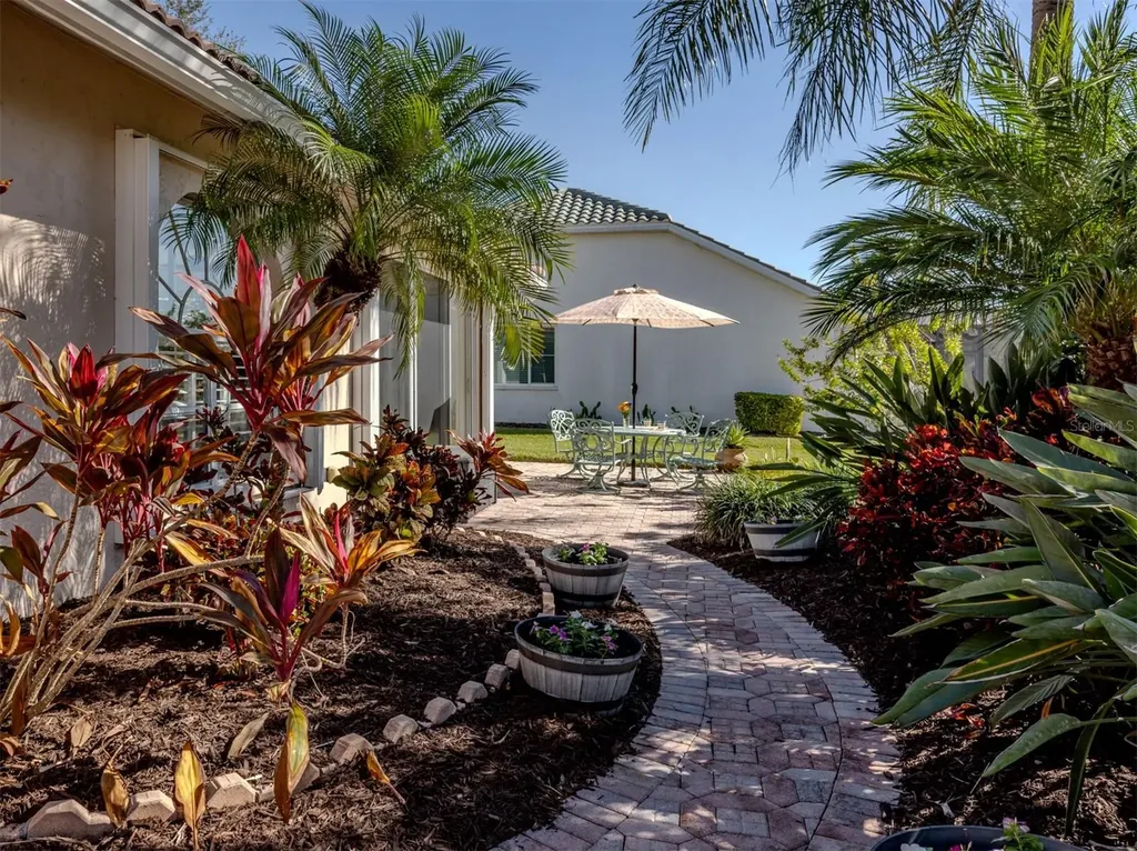 155 Grand Oak Circle Venice FL 34292