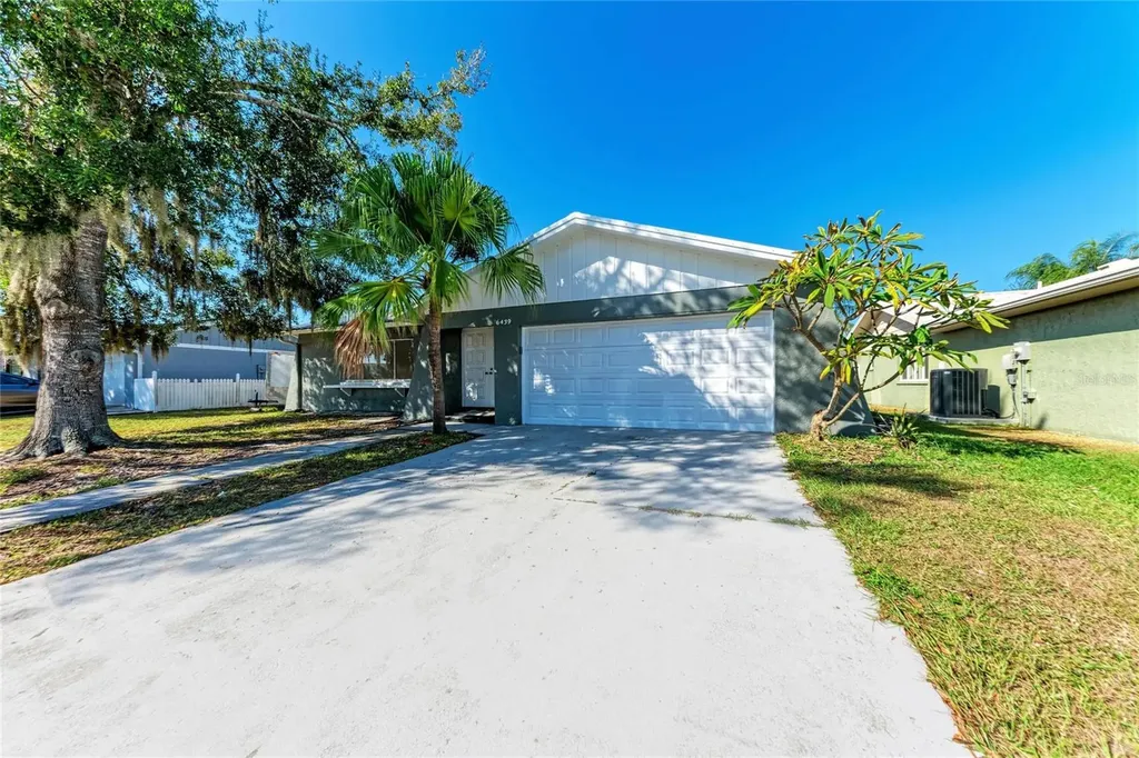 6439 Friendship Drive Sarasota FL 34241