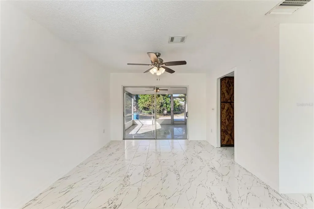 6439 Friendship Drive Sarasota FL 34241