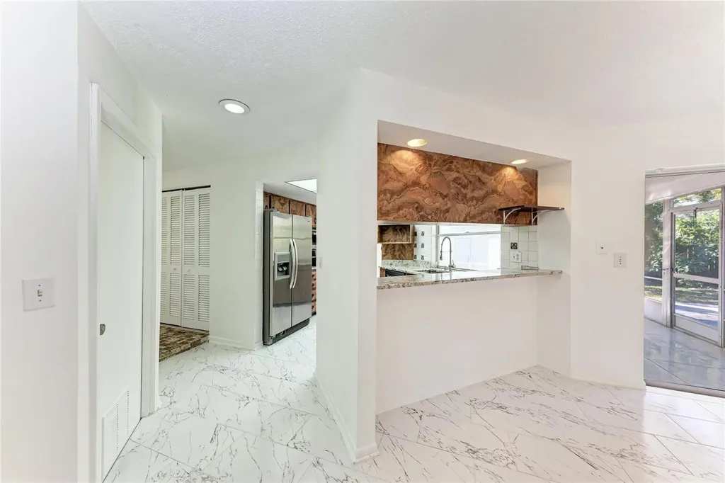 6439 Friendship Drive Sarasota FL 34241
