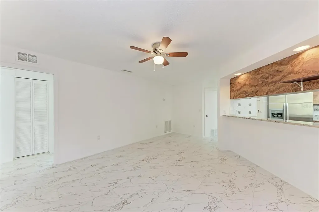 6439 Friendship Drive Sarasota FL 34241