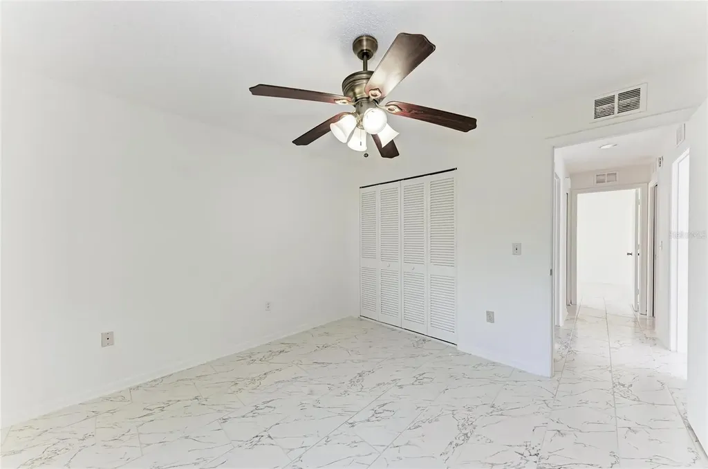 6439 Friendship Drive Sarasota FL 34241