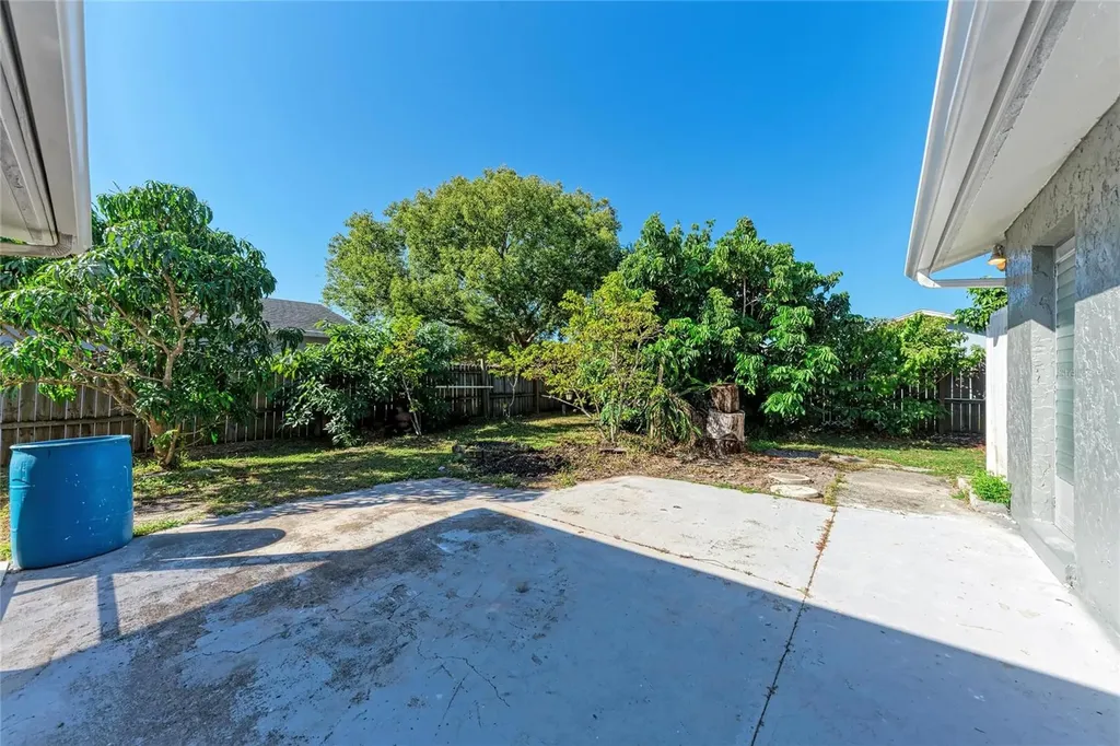 6439 Friendship Drive Sarasota FL 34241