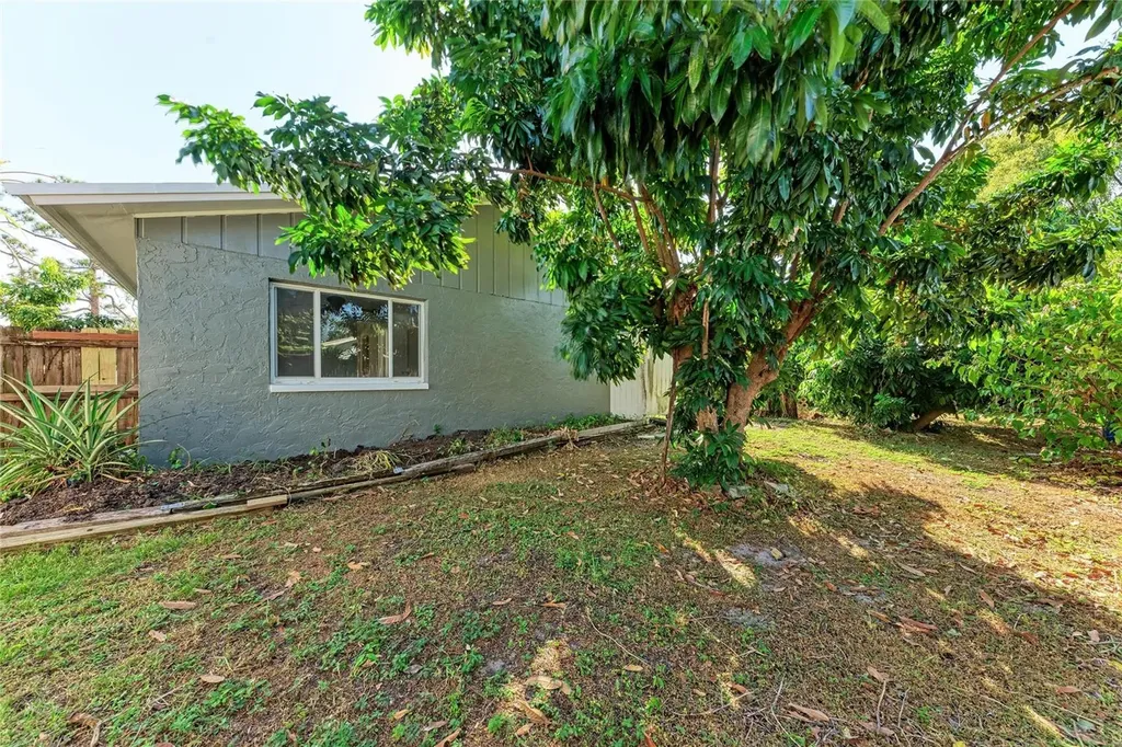 6439 Friendship Drive Sarasota FL 34241