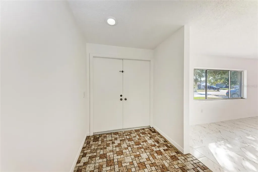 6439 Friendship Drive Sarasota FL 34241