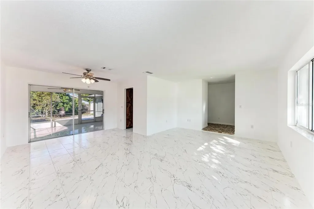 6439 Friendship Drive Sarasota FL 34241