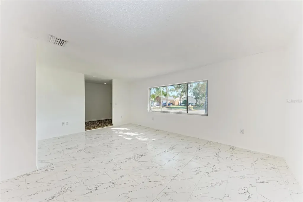6439 Friendship Drive Sarasota FL 34241